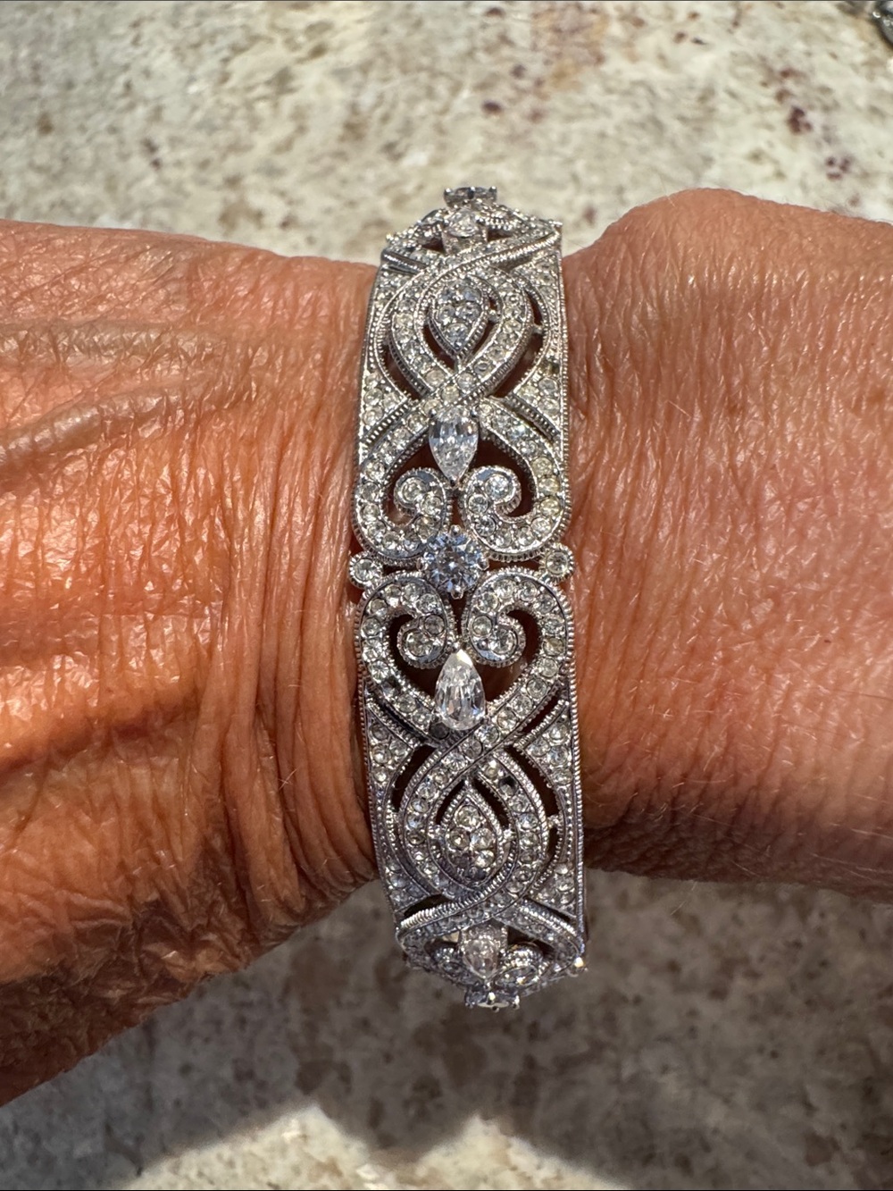 Nadri Vintage Style Victorian Filigree Pave Crystal Hinge Bangle - Picture 8 of 11